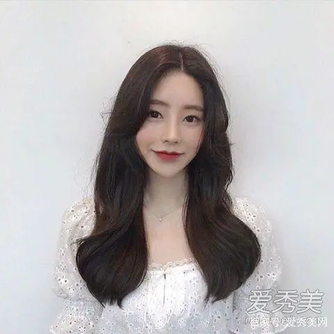 女发型图片中长发：换发型当然要选人气最高的！